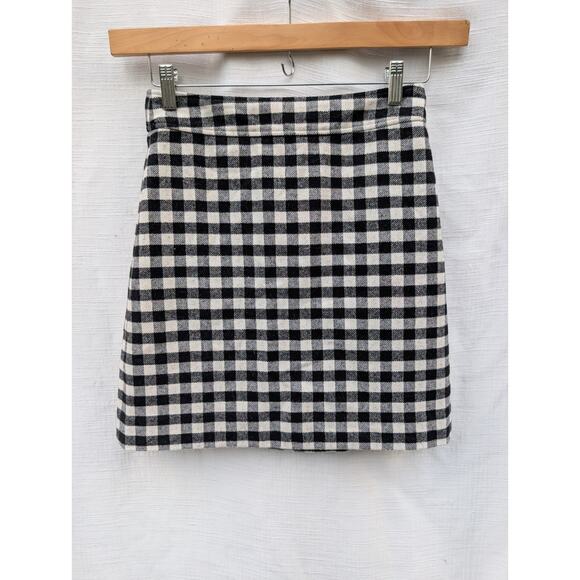J Crew Women's Wool Blend Buffalo Plaid Mini Skirt Sz 0 Black White Academia - Picture 1 of 6